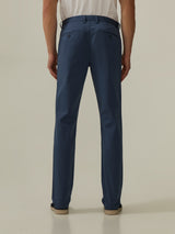 Calças chino slim fit em sarja