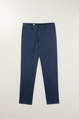 Calças chino slim fit em sarja