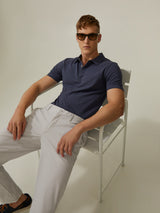 Calças chino slim fit em sarja