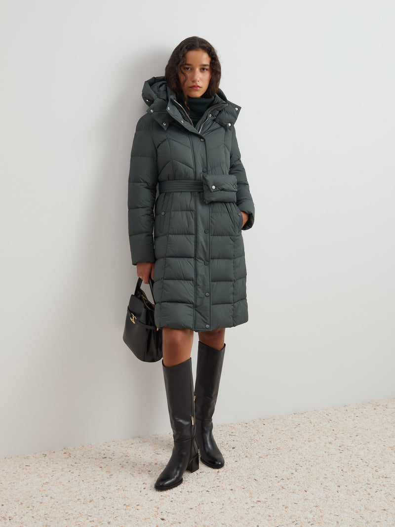 Blusão comprido acolchoado com cinto