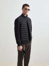 Blusão acolchoado com mangas de malha