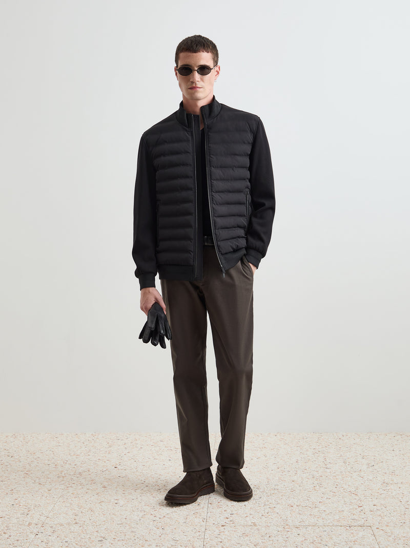 Blusão acolchoado com mangas de malha