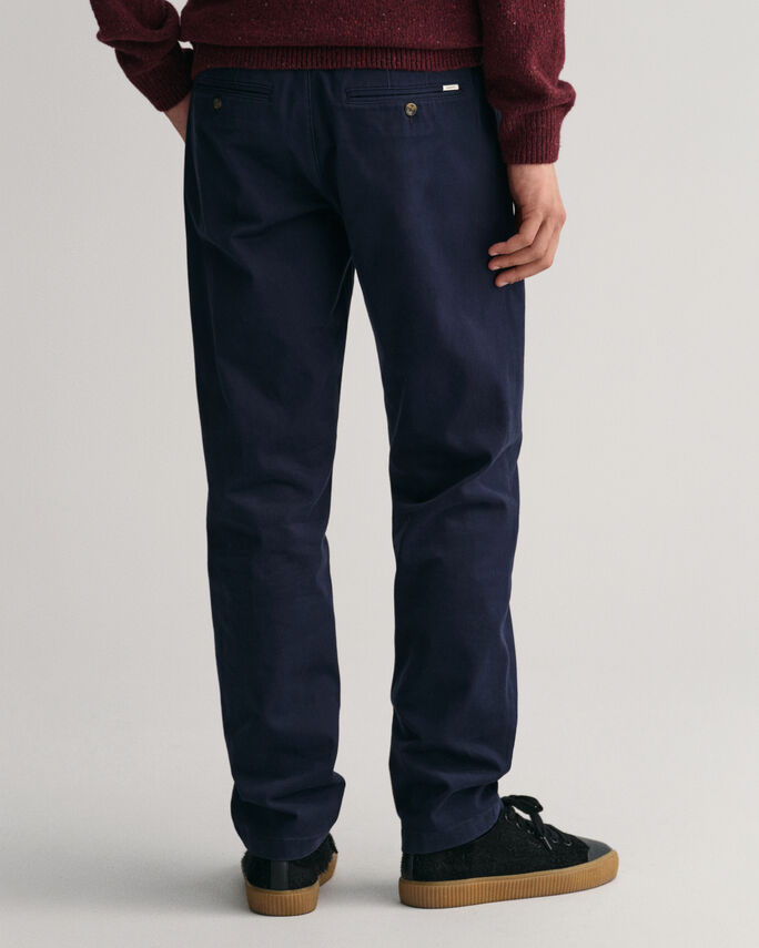 Calças chino em sarja slim fit