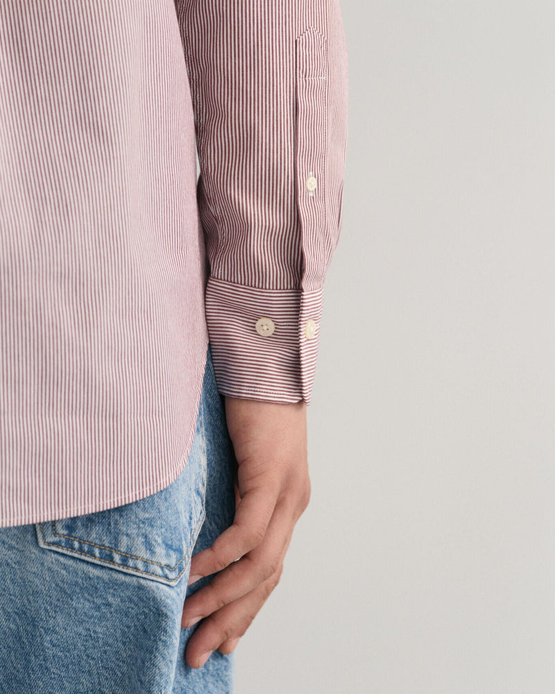 Camisa em popelina às riscas finas regular fit