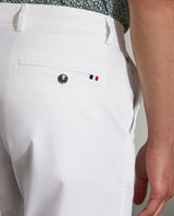 Bermudas para homem regular fit em sarja com bolsos