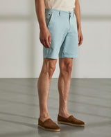 Bermudas para homem regular fit em sarja com bolsos