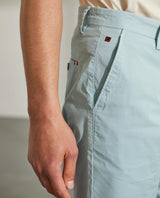 Bermudas para homem regular fit em sarja com bolsos