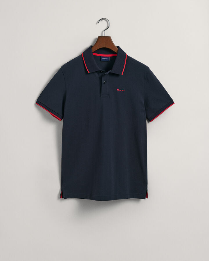 Polo em algodão piqué com debrum contrastante