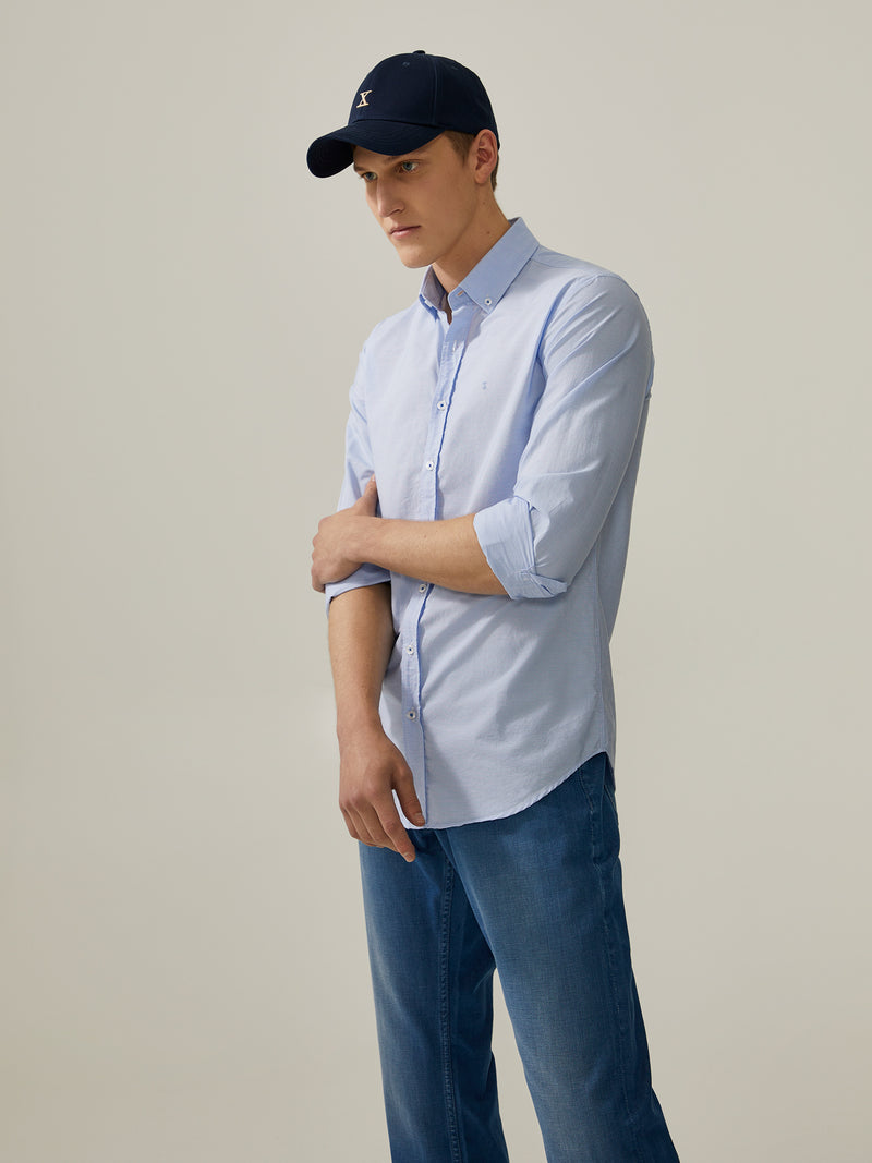 Camisa slim fit com riscas horizontais