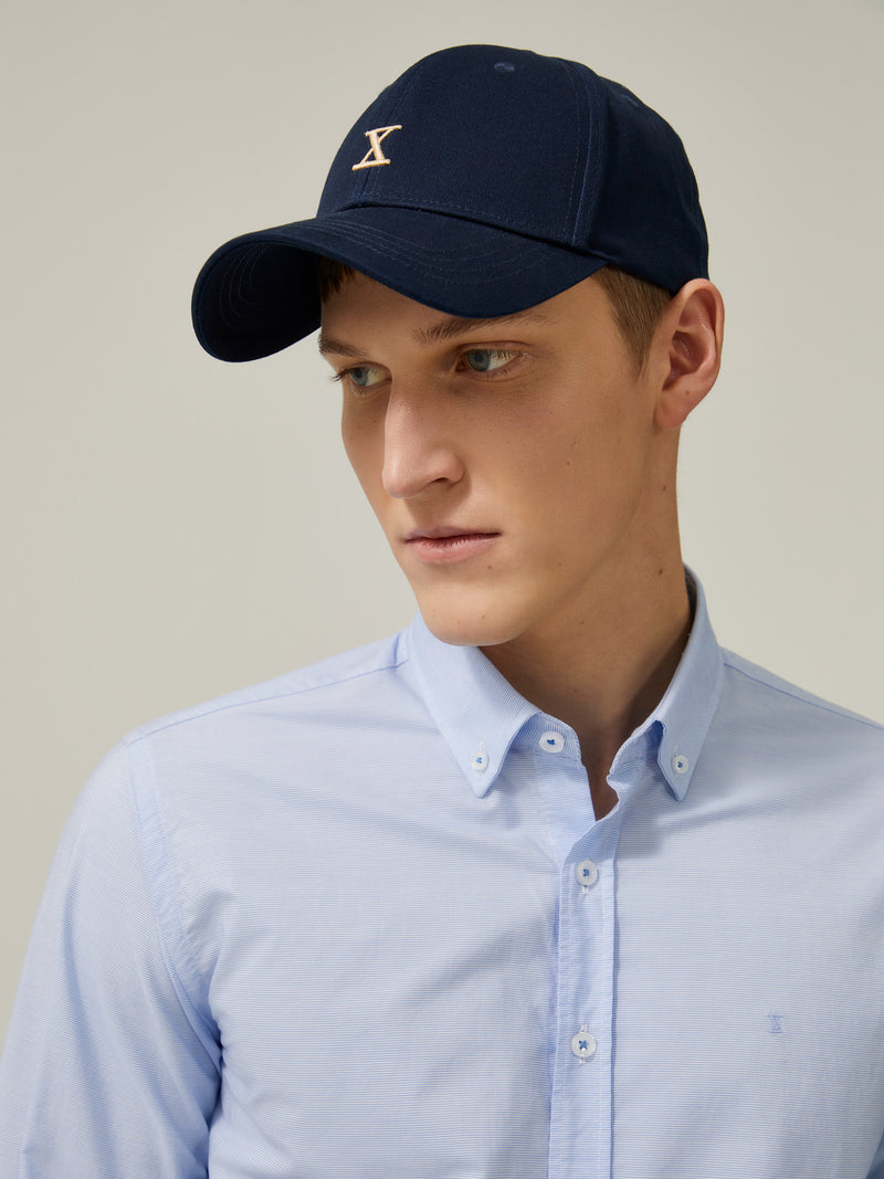 Camisa slim fit com riscas horizontais